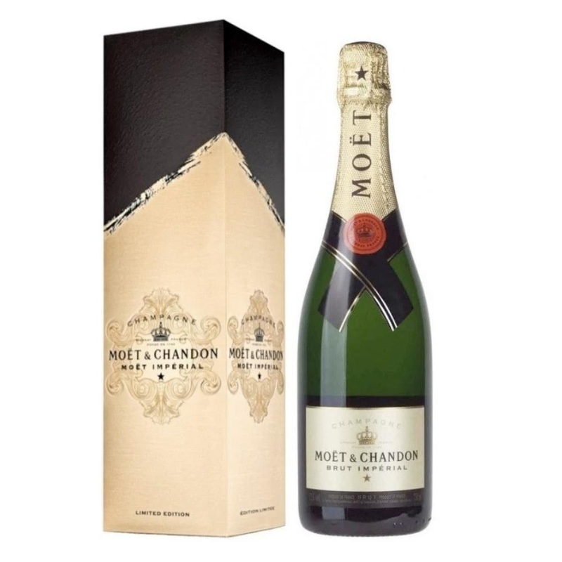 Mot & Chandon Brut Imprial Signature Gift Box