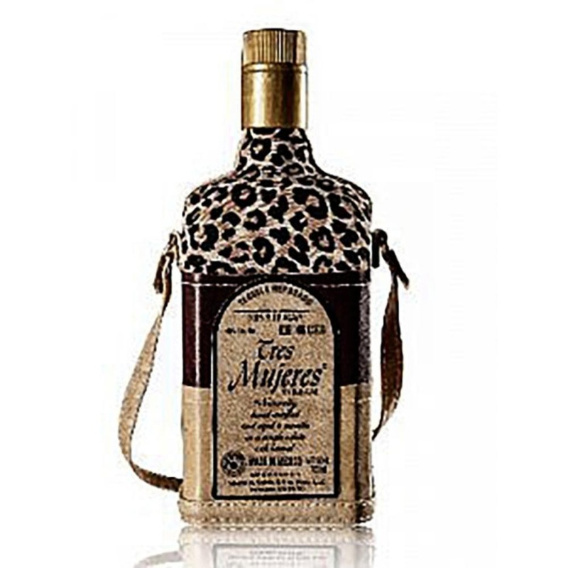 Tres Mujeres Anfora Reposado