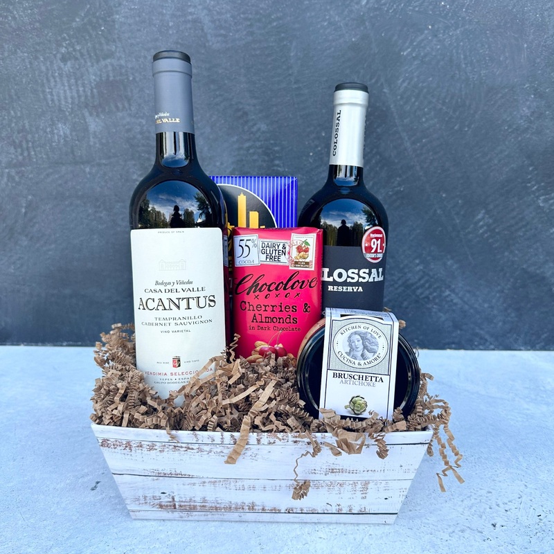 Red Wine Classic Gift Basket 2023